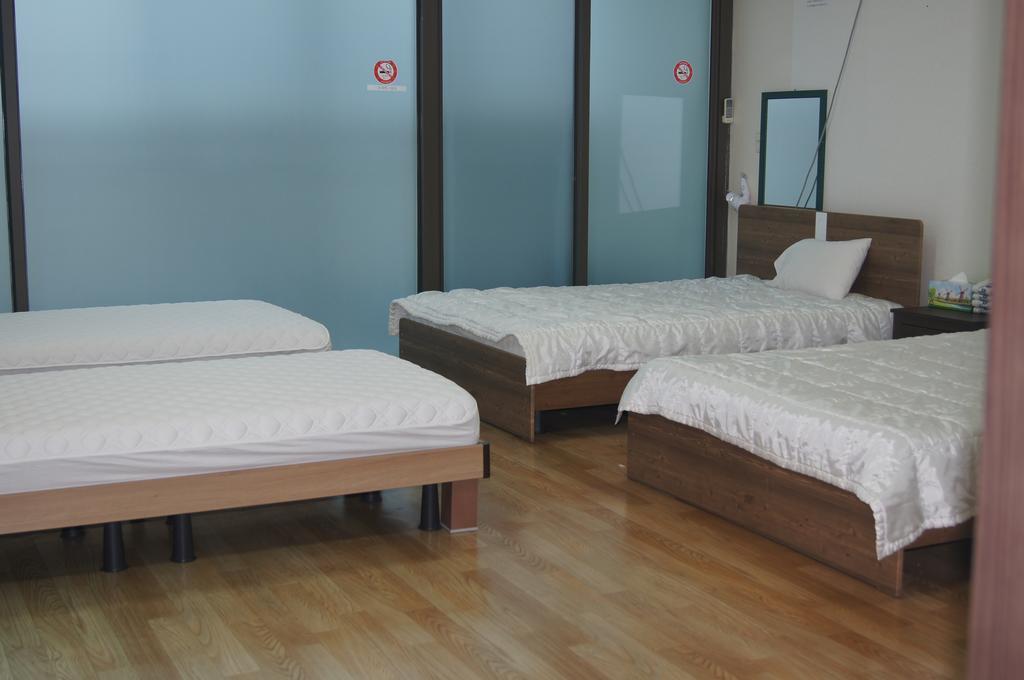 Geomunoreum Hostel Чеджудо Экстерьер фото