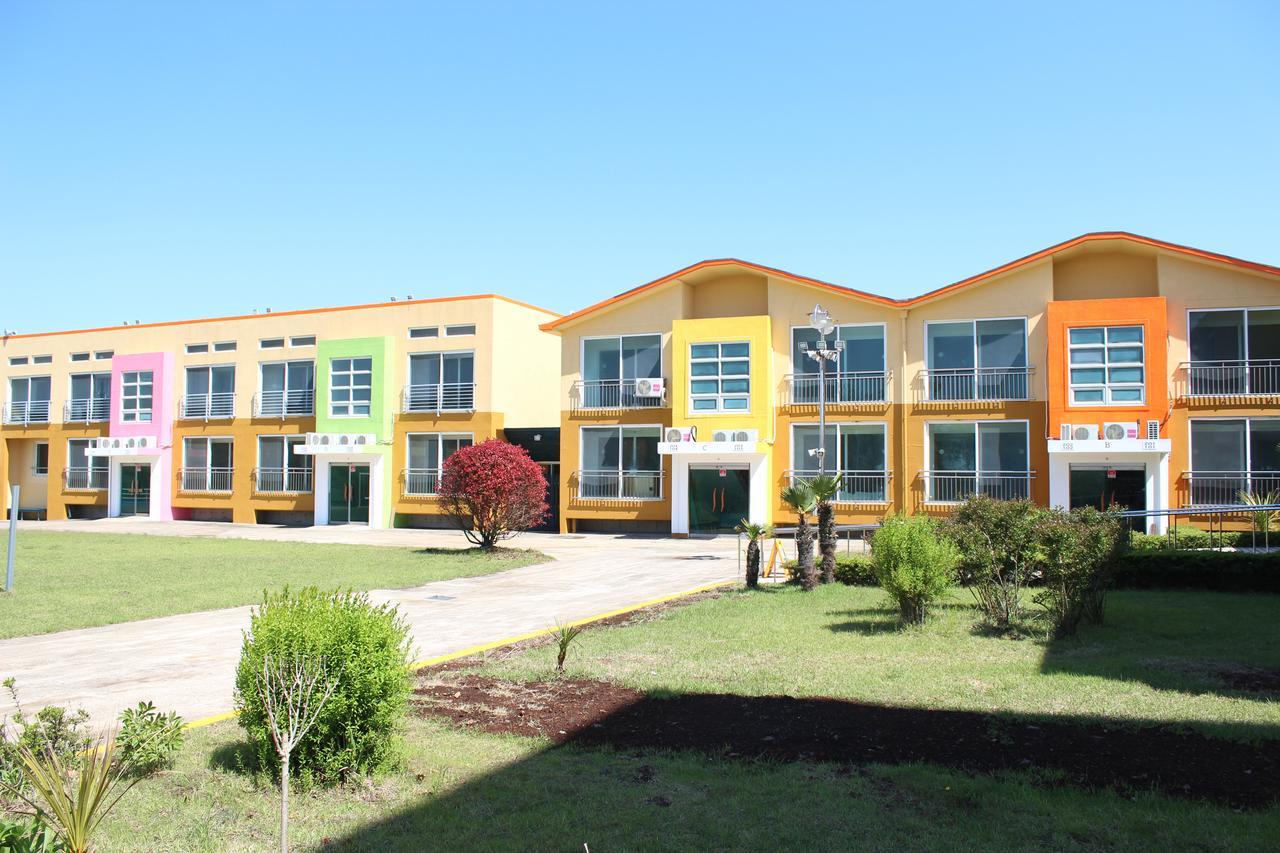 Geomunoreum Hostel Чеджудо Экстерьер фото